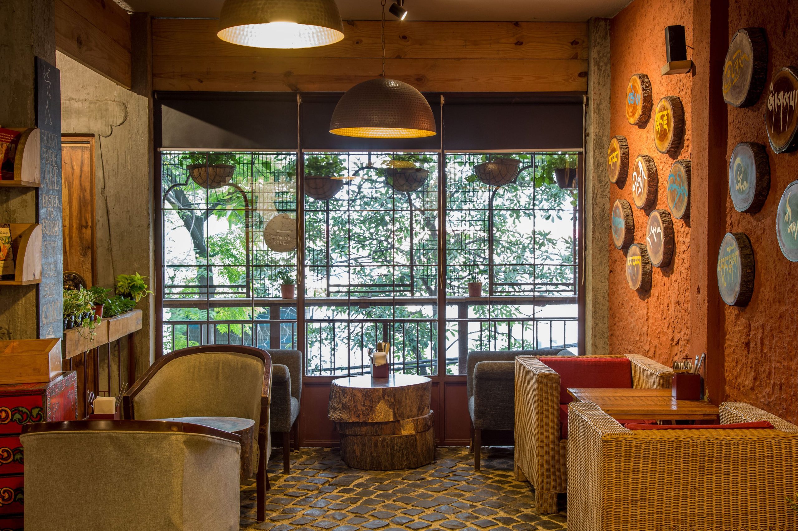 ama cafe majnu ka tilla scaled