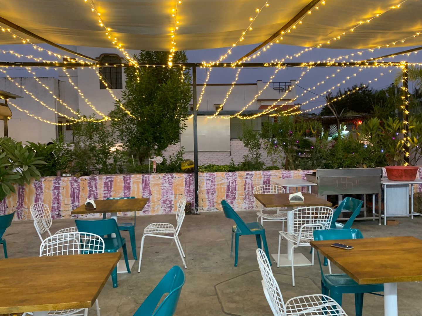 dhara cafe 1