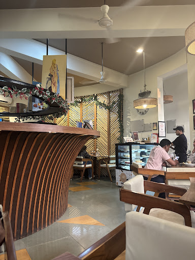 Caravela Cafe And Bistro