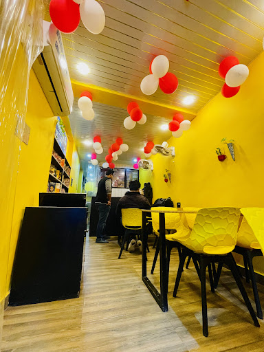 Robin's Café