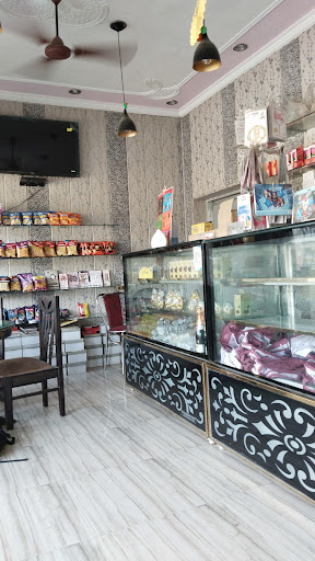 Brownee Cakes & Cafeteria ..Best Cake Shop in jaunpur city ( Inorafting Highways)