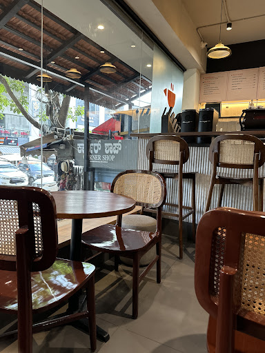 The Caffeine Baar Cafe / Church Street