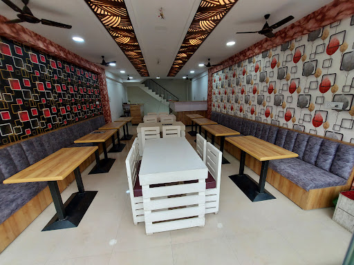Aapka Cafe & Restro