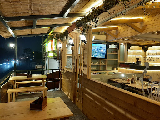The Balcony Cafe