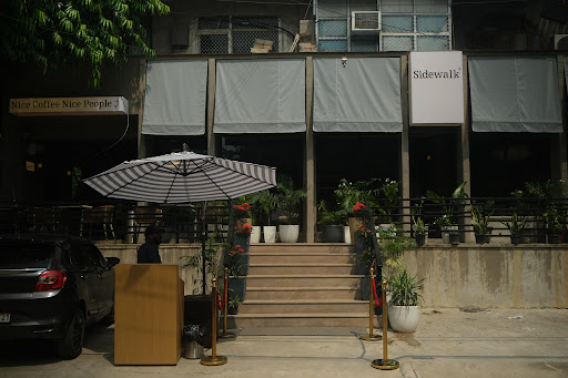 Sidewalk Cafe | Gokhale Marg Lucknow