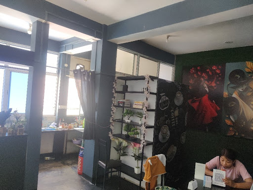 Ishanou Cafe