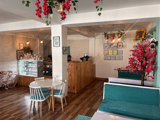 Soinam's House Of Cakes (Cafe and Restaurent)