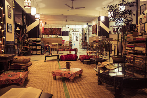 Waari Book Cafe