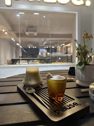 Pause Modern Coffee & Brunch