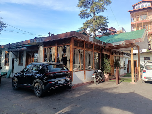 The Que Cafe