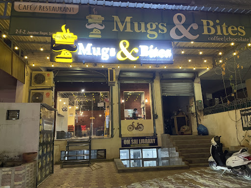 Mugs & Bites