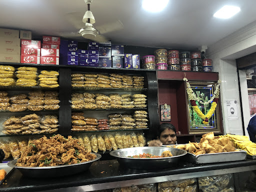 Saravana Sweets & Bakery