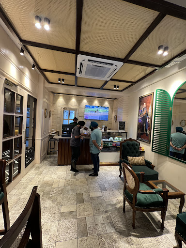 Green Garden Cafe & Hotel