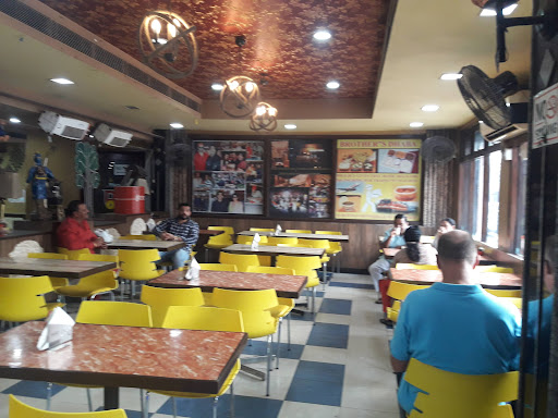 Cafe Green Saragarhi Sarai