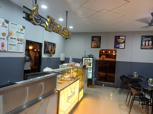 GraviTea Cafe & Restaurant