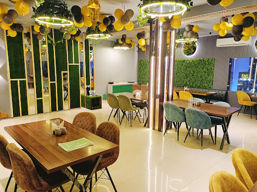 Eight Herbs Cafe