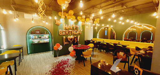 Smile 'n' Bite Restaurant