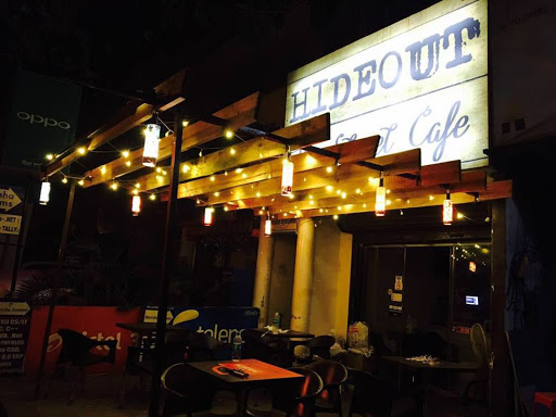 HIDEOUT the Street Cafe