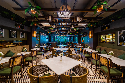 Uptown Escape Cafe & Cocktail Bar