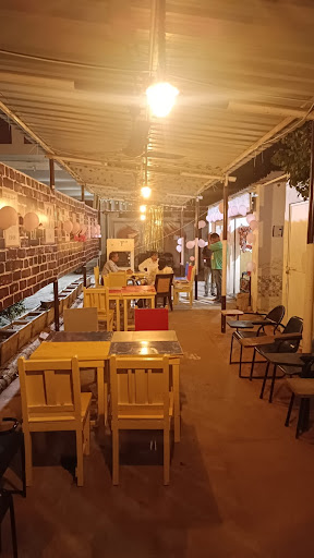 Shrini's Café Restaurant and Kitchen Canteen Firozabad