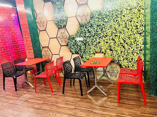 Cafe, The Moon Light