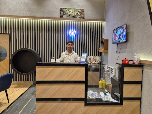 FOODIE HUB FAMILY RESTAURANT