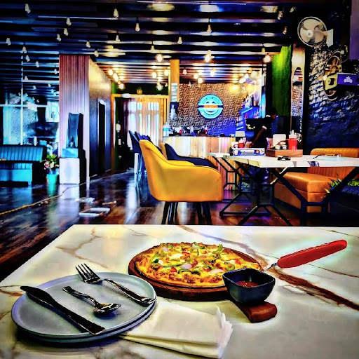 EL RICO CAFE & LOUNGE