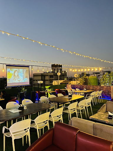 Tent Rooftop Restro & Cafe | Anniversary Celebration | Birthday Celebration in Ahmedabad