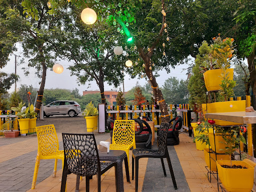 BANDRA CAFE