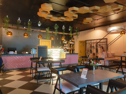 Doppio Cafe & Studio