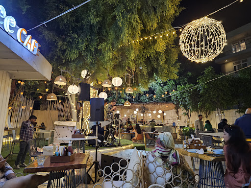 The Big Tree Cafe Golf Course Road | Big Tree Cafe