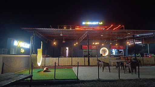 Moonlight cafe & box cricket