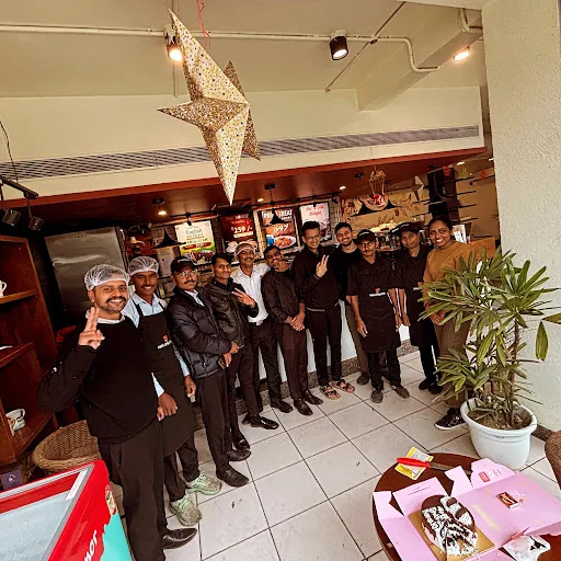 Cafe Crew Brew