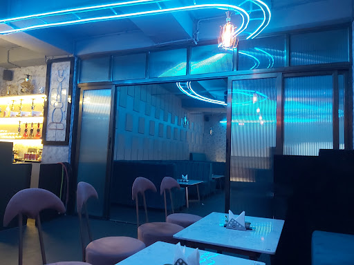 The Hideout | Best cafe Restaurant | Hang out| Chill out