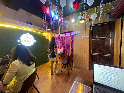 THE AROMAS CAFE