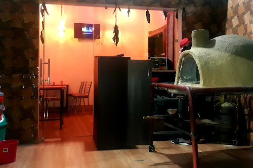 MUD OVEN PIZZA CAFE