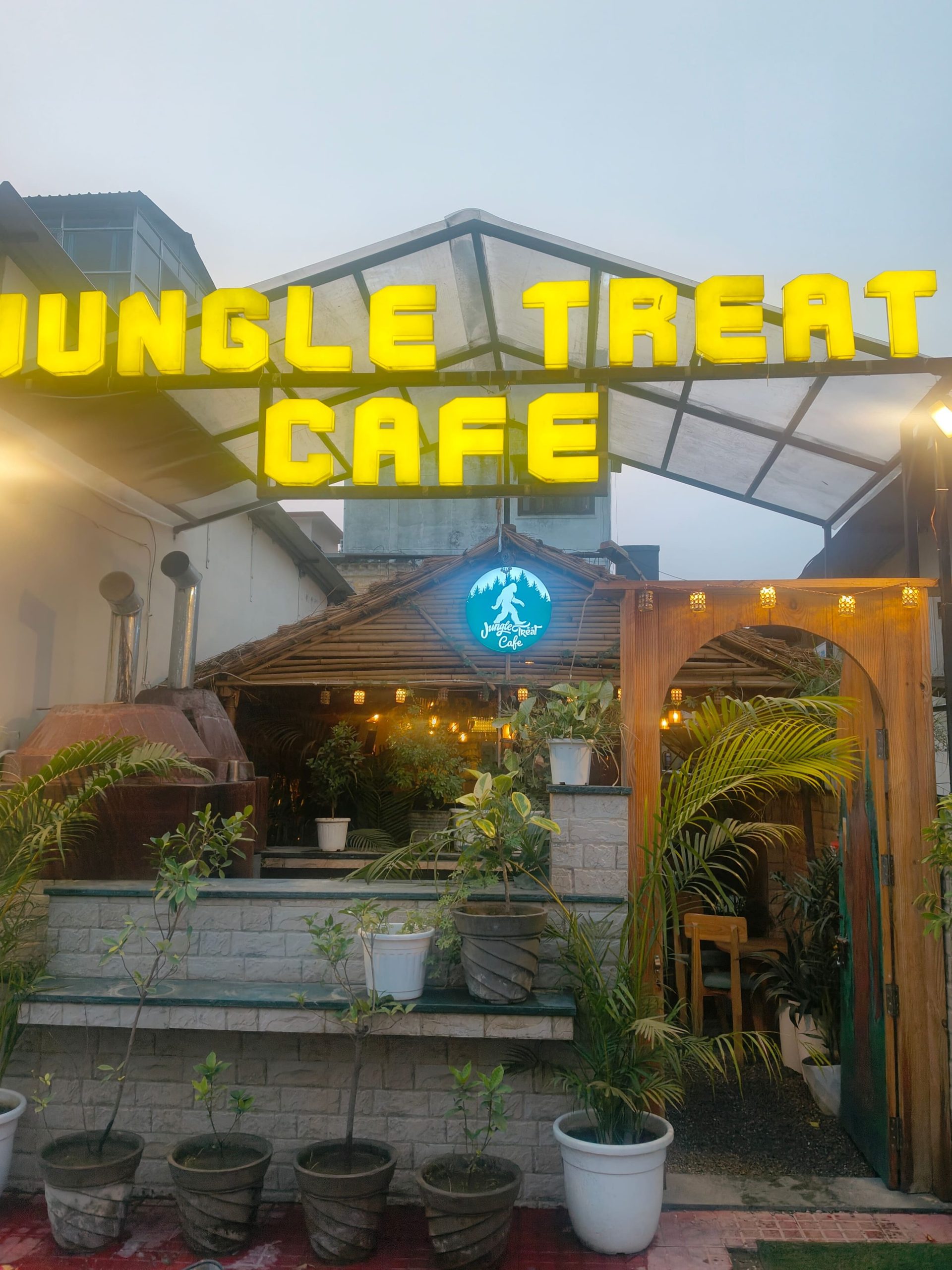 jungle treat cafe scaled