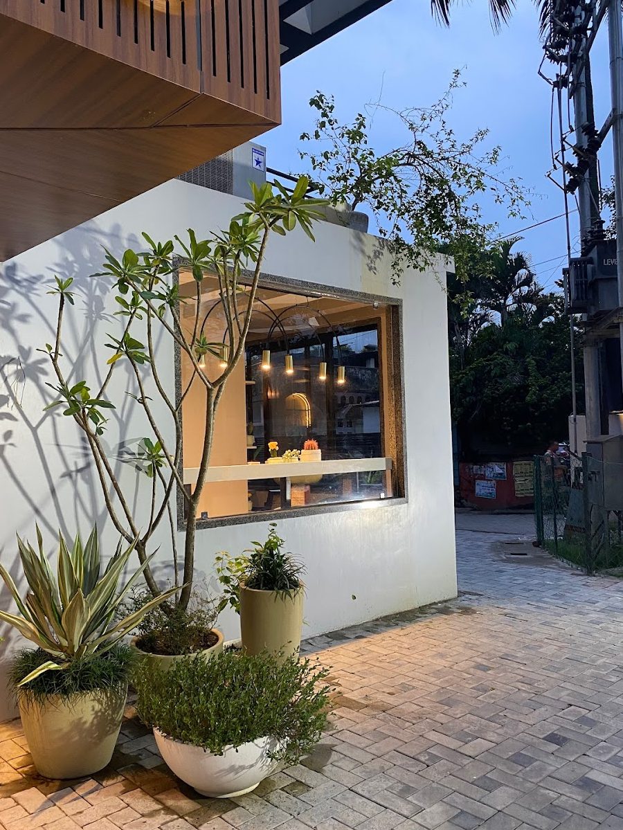 lush the cafe 1
