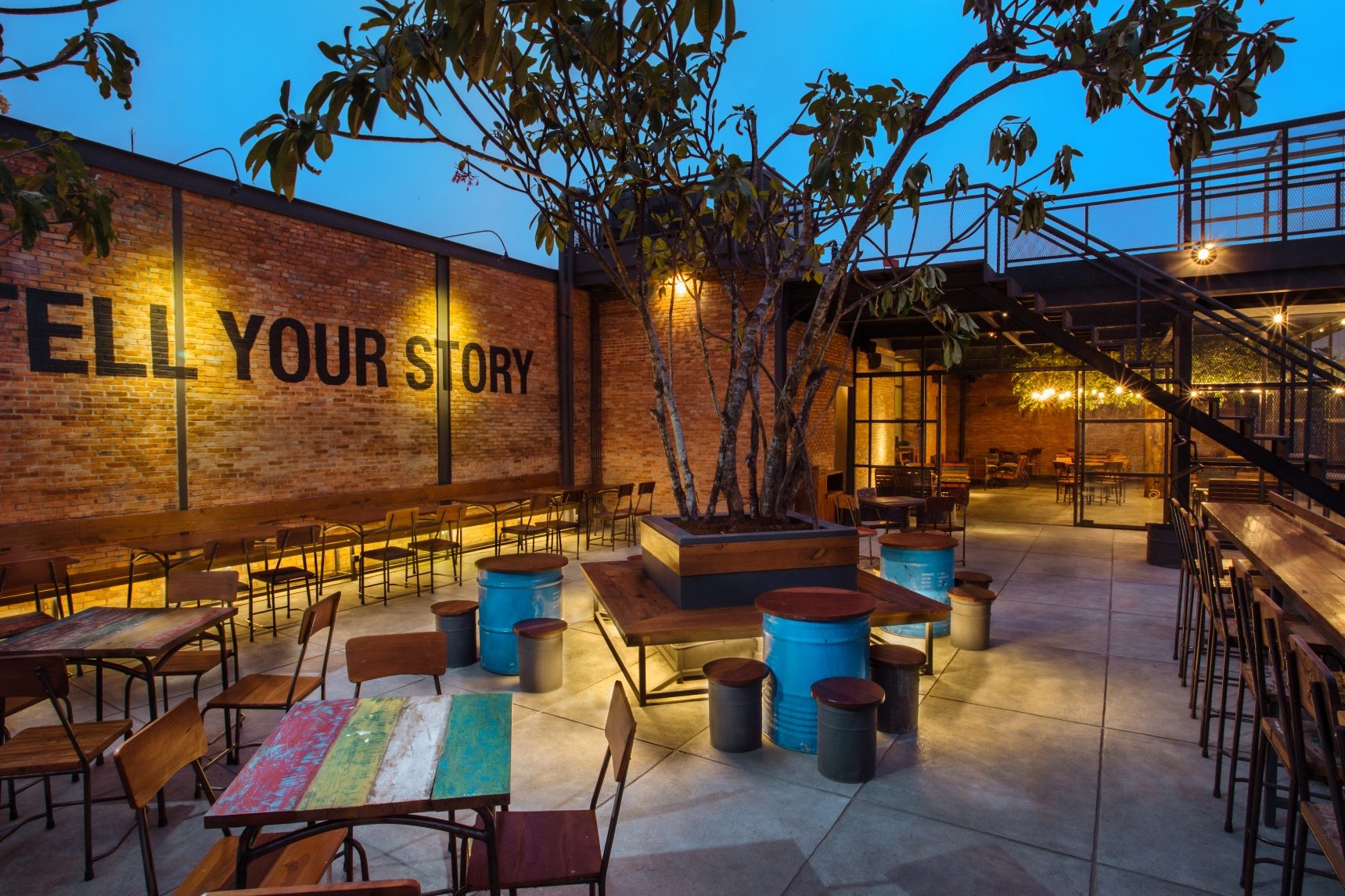 two stories cafe 1